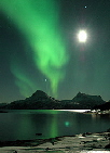 Northern Lights over Tysfjord, Norway - Photo:  Frode Jenssen